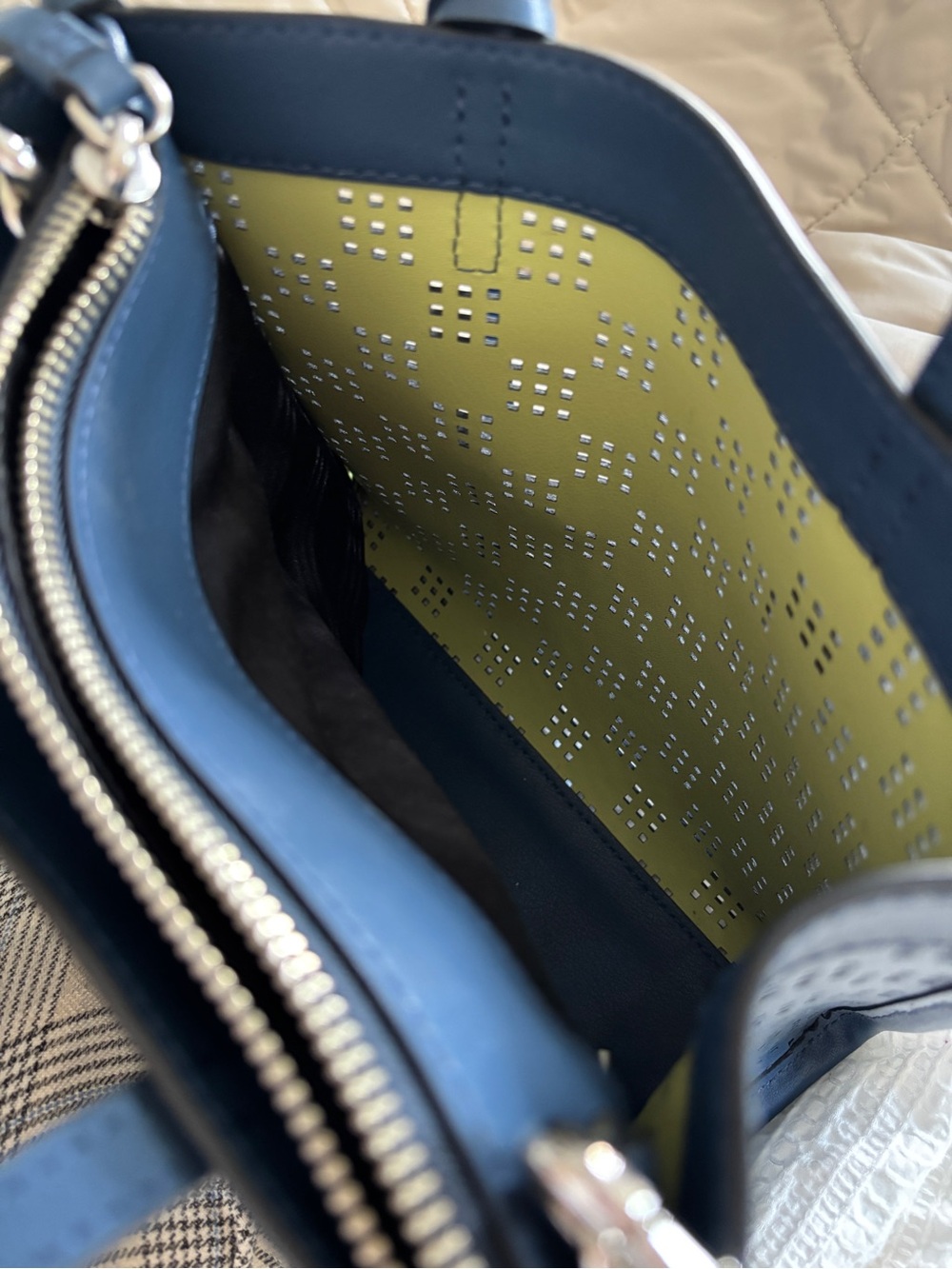 Marc Jacobs Mini Grind Crossbody Tote in Blue Sea Perforated Leather - Picture 4 of 10